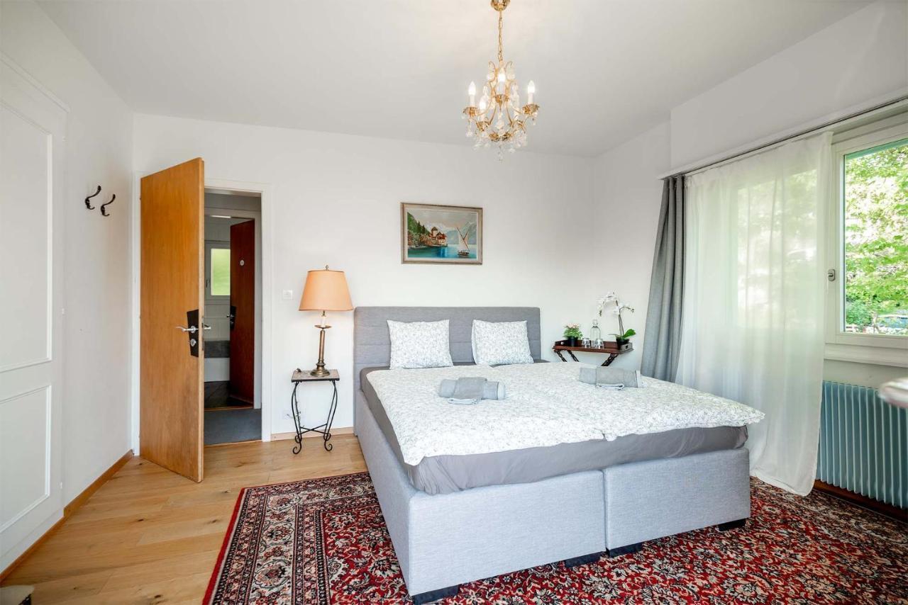 Rooms In Splendid Apartment With Parking-Stunning Lake View Монтрё Экстерьер фото